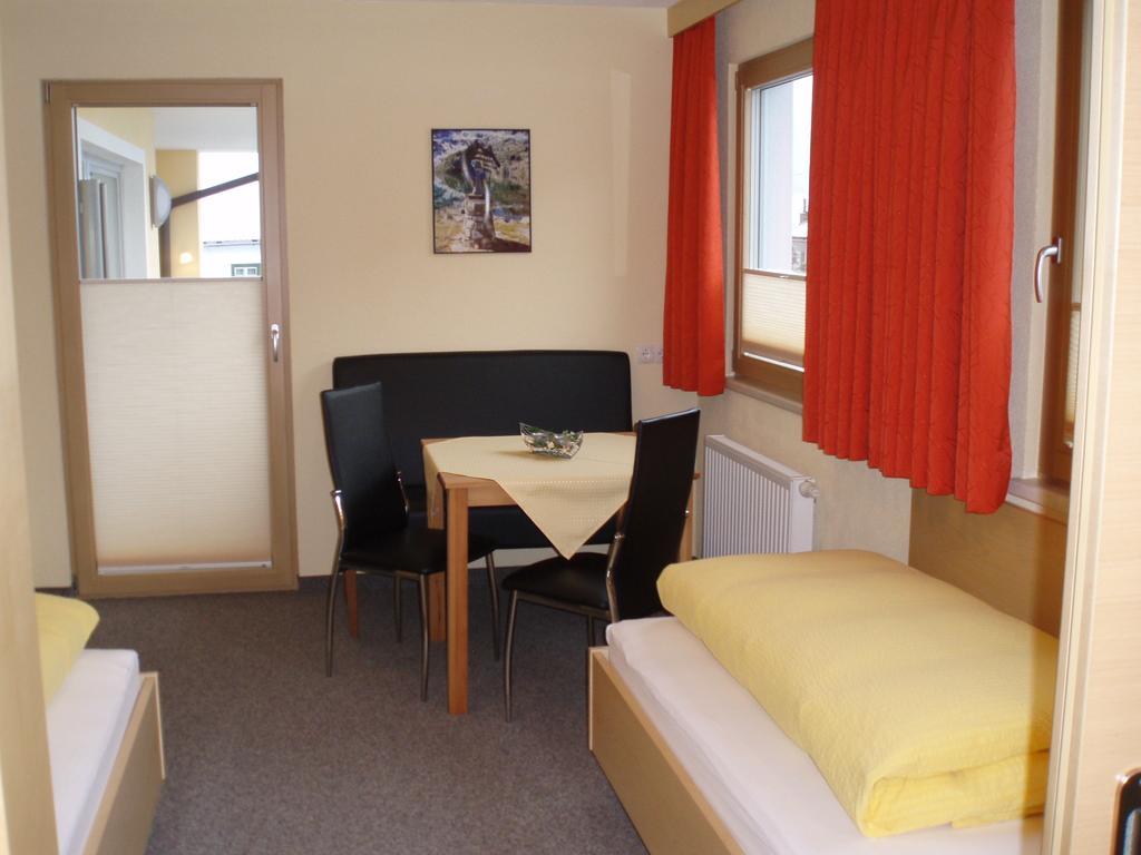 Haus Wiesenblick Längenfeld Kamer foto